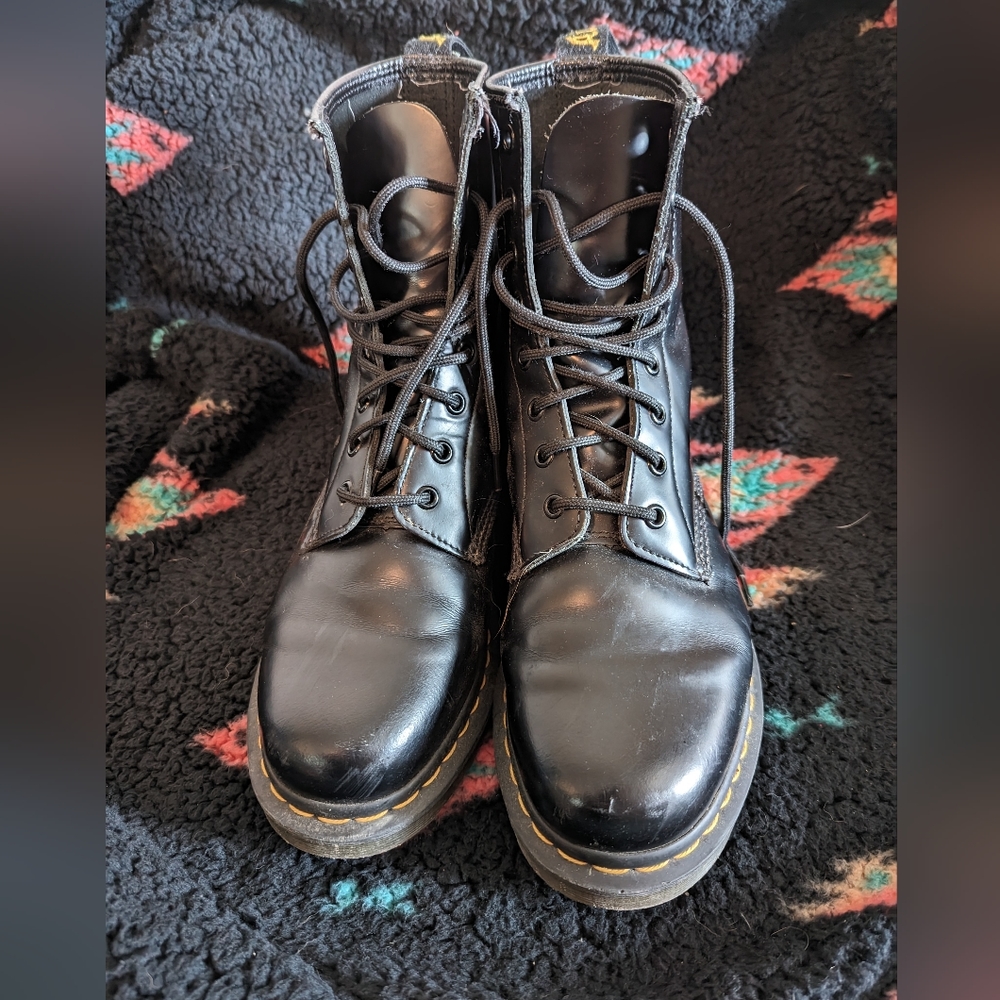 Dr Martens Black Leather Boots W10